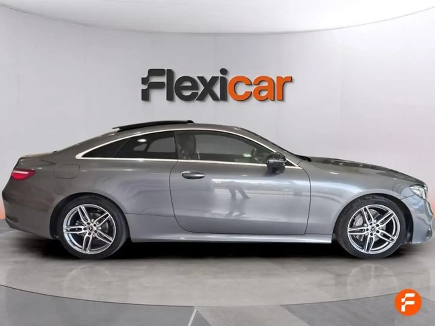 Mercedes-Benz E 220 Coupé d Gris - 2