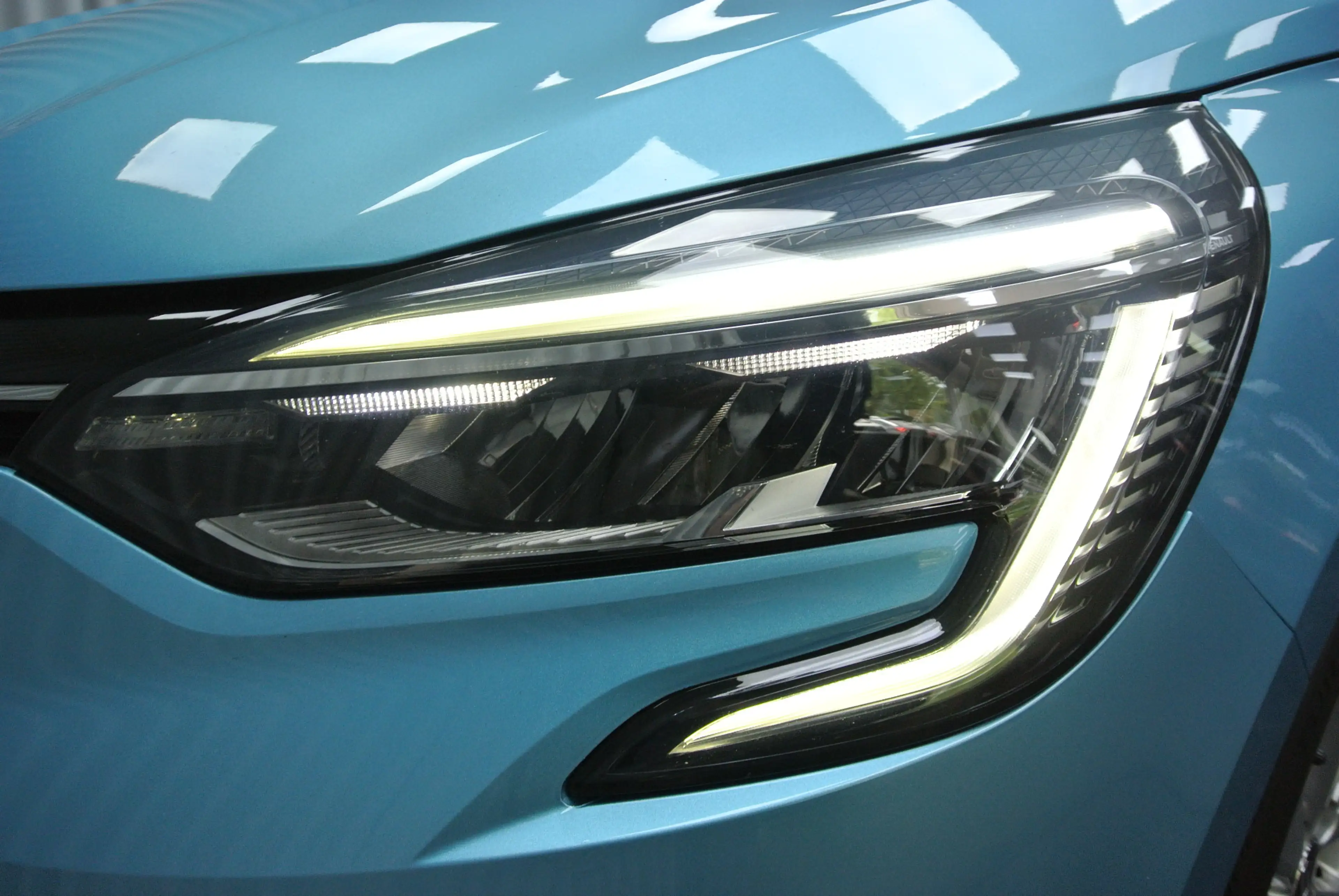 Renault Clio — photo 12