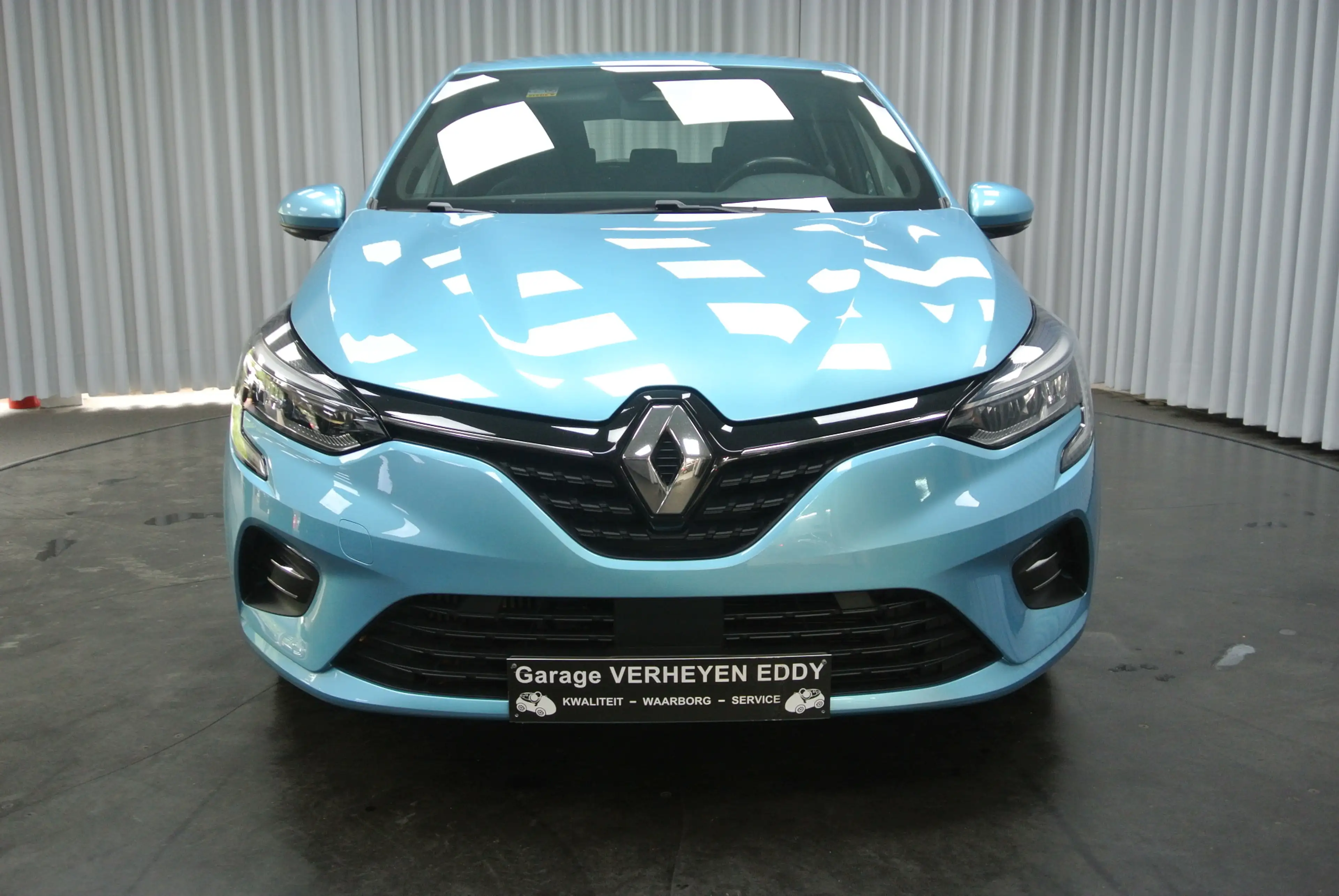 Renault Clio — photo 3