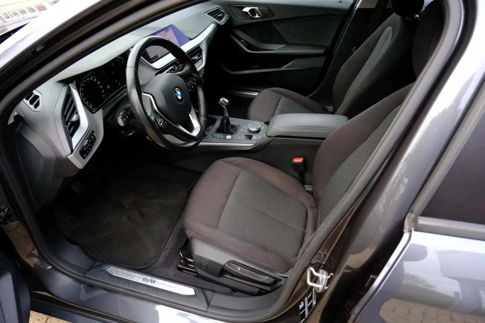 BMW 116 1-serie 116d Navi|Clima|LMV|PDC Grijs - 2