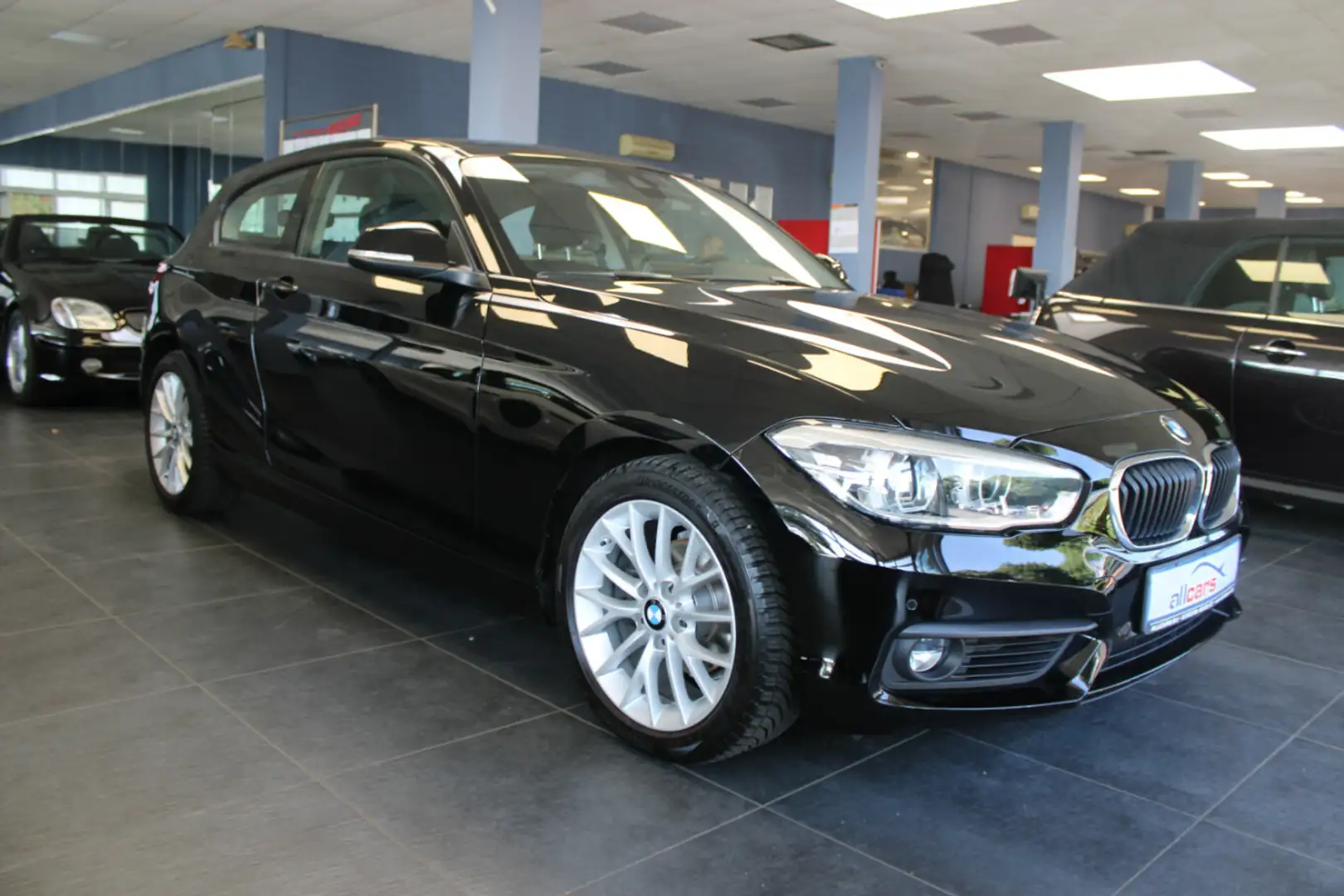 BMW 118 118i Advantage 3-Türig Schwarz - 1
