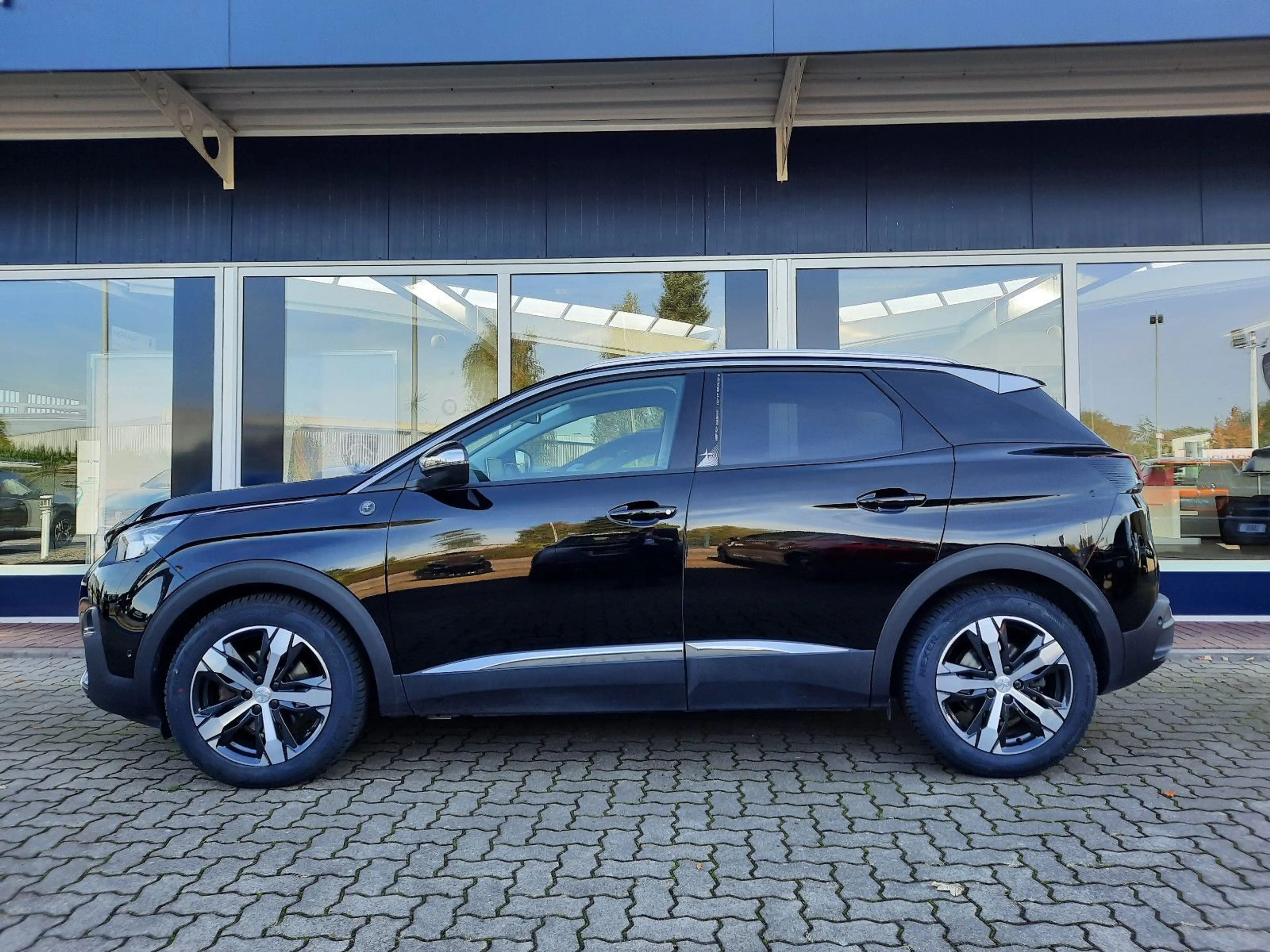 Peugeot 3008 Crossway EAT8  NAVI SH ELHK GJR aAHK — photo 4