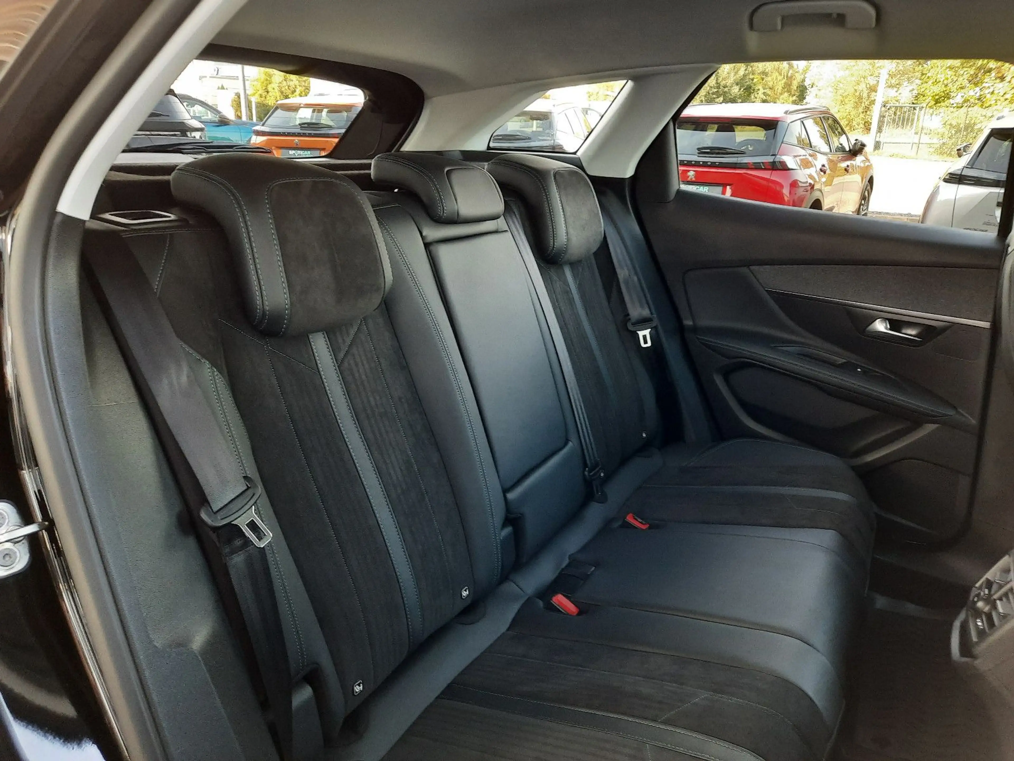 Peugeot 3008 Crossway EAT8  NAVI SH ELHK GJR aAHK — photo 14