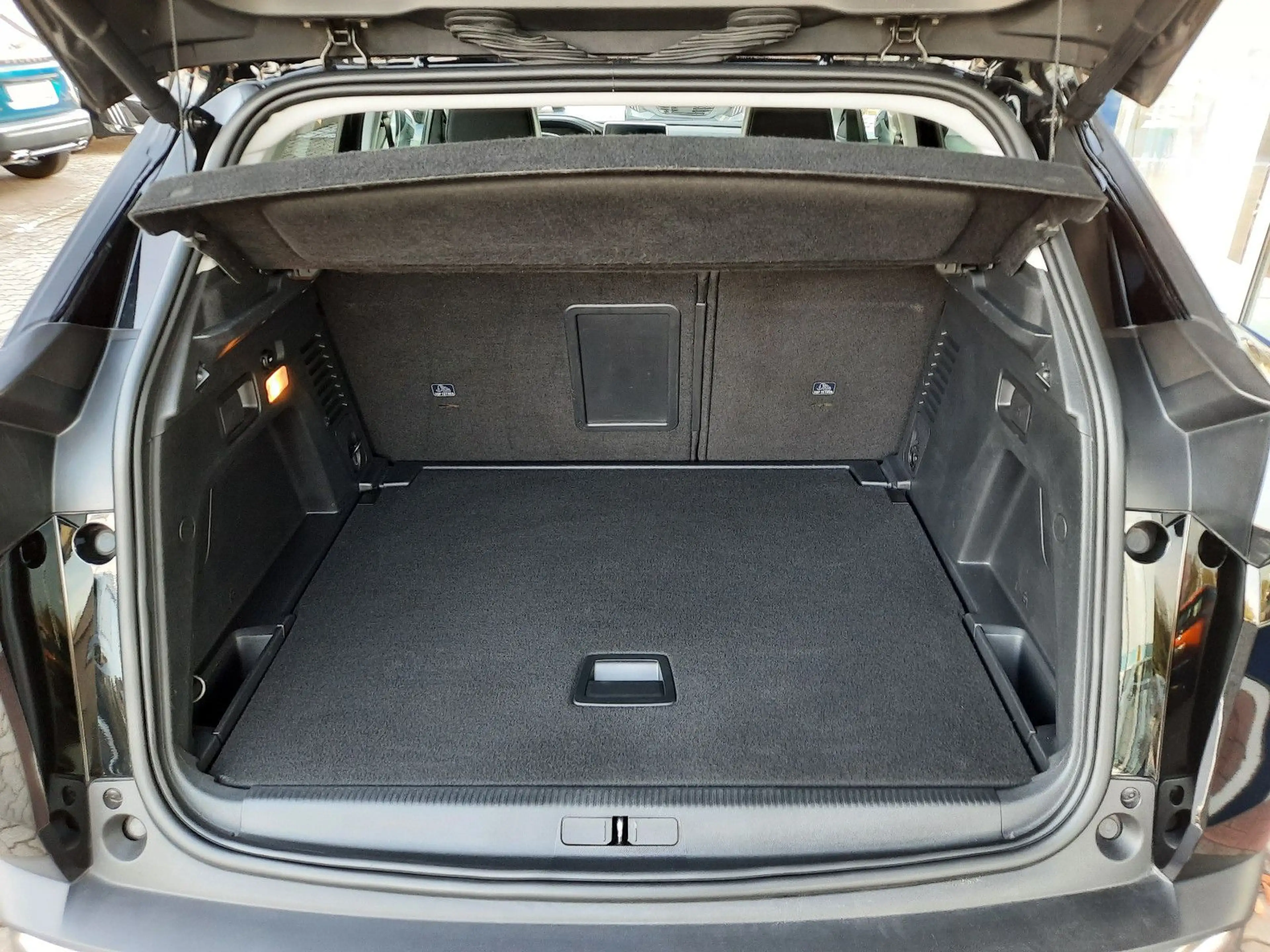 Peugeot 3008 Crossway EAT8  NAVI SH ELHK GJR aAHK — photo 15