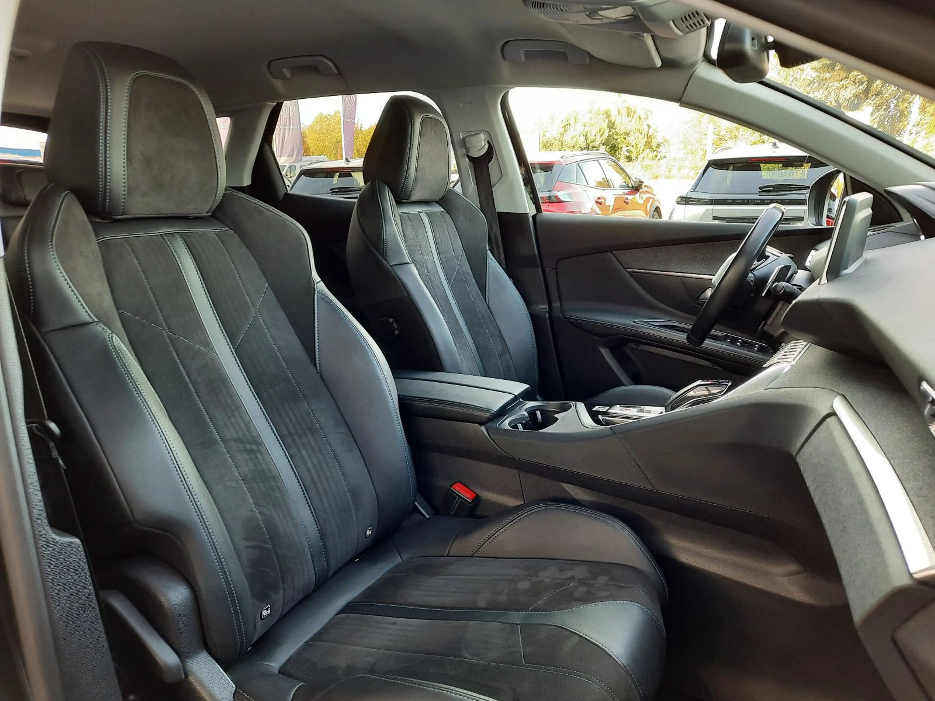 Peugeot 3008 Crossway EAT8  NAVI SH ELHK GJR aAHK — photo 8