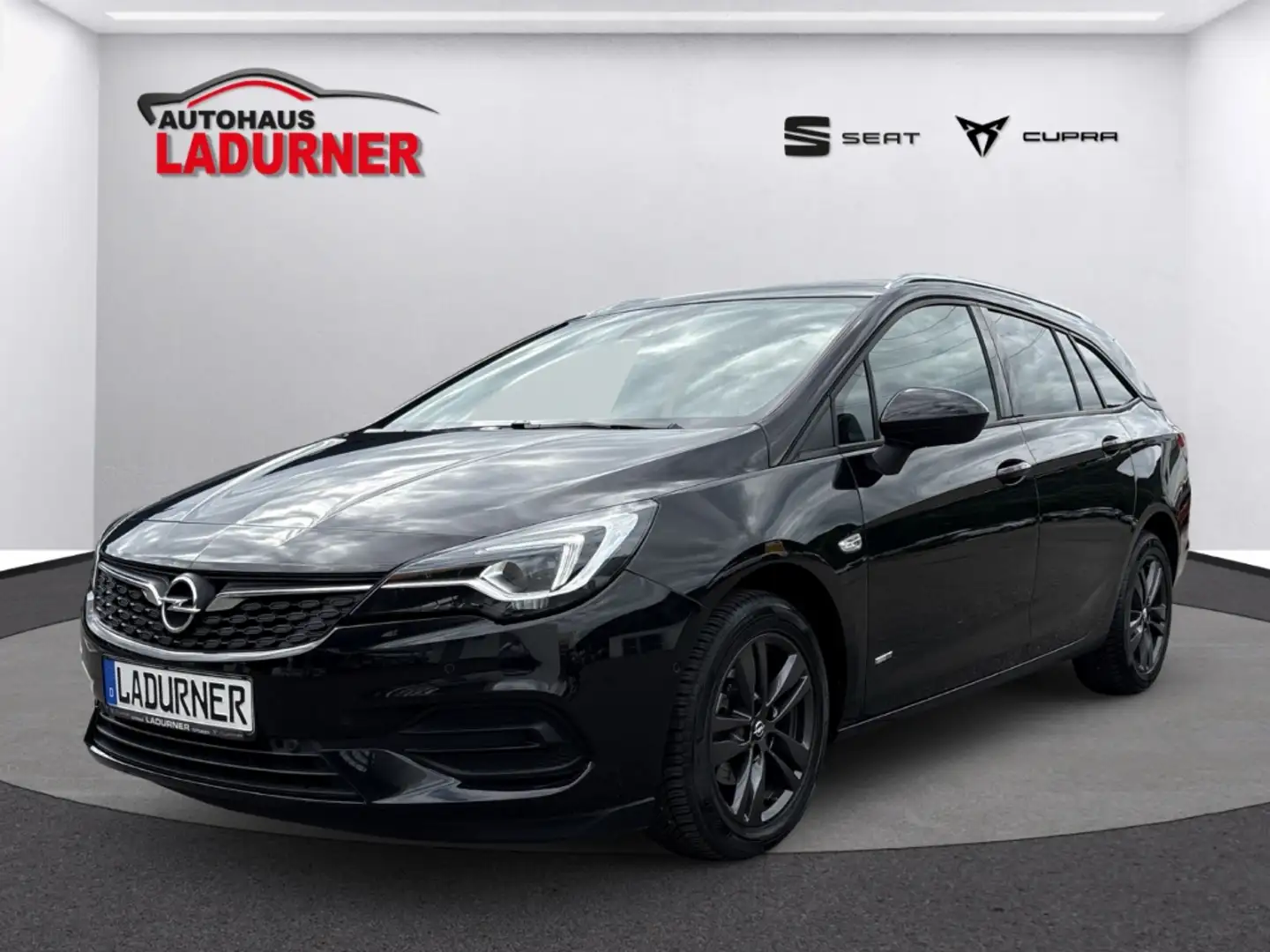 Opel Astra K Sports Tourer Design & Tech Start Stop 1.2 Turbo Noir - 1