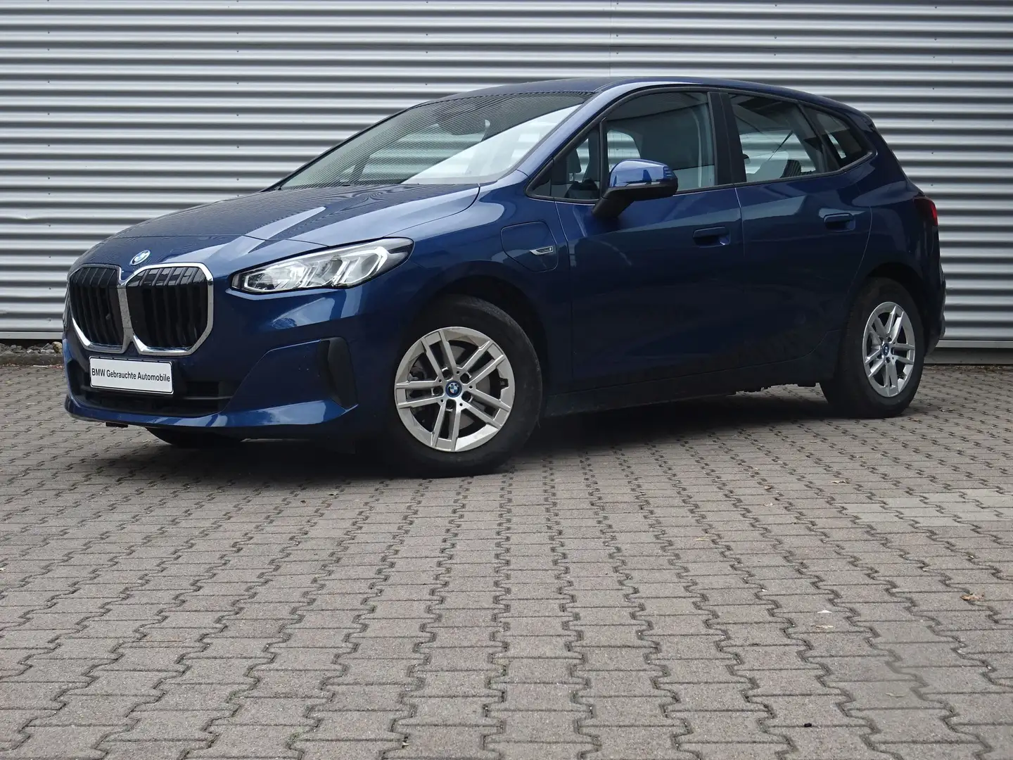 BMW 225 e xDrive Active Tourer Panorama AHK SH Kamera Blau - 2