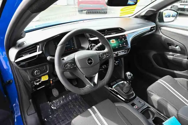 Opel Corsa view 8