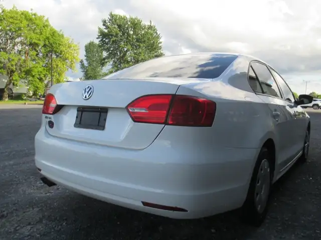 Volkswagen Jetta 2012 — photo 6