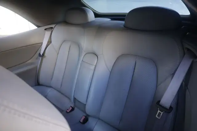 Mercedes-Benz CLK view 3