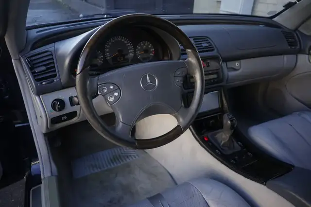 Mercedes-Benz CLK view 15