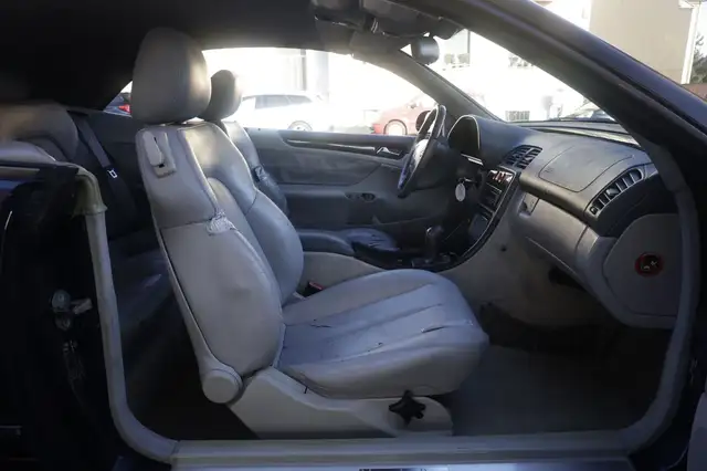 Mercedes-Benz CLK view 10
