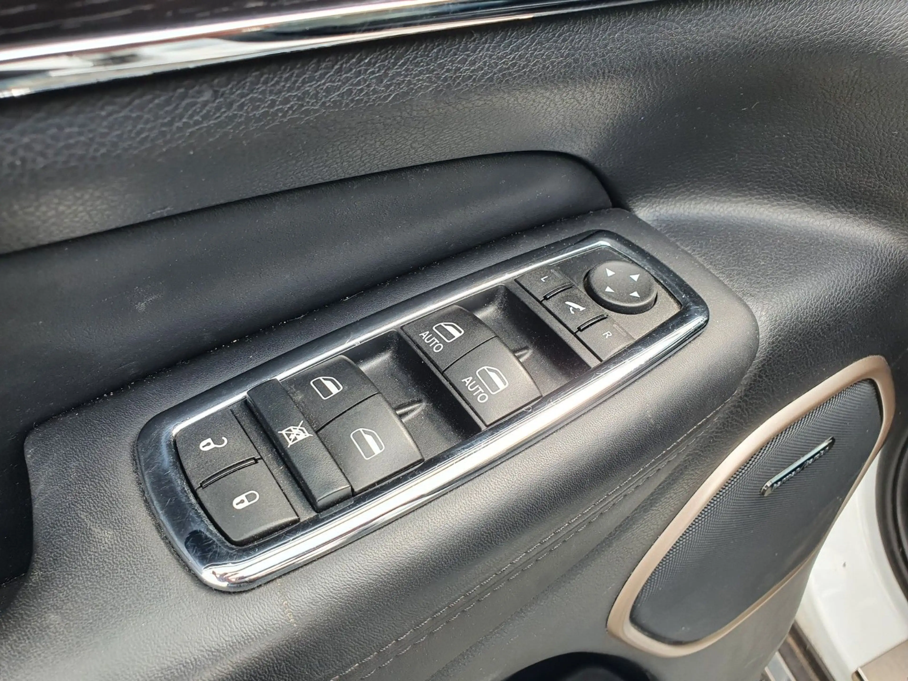 Jeep Grand Cherokee 3.0CRD Summit MOTOR STARTET NICHT — photo 23