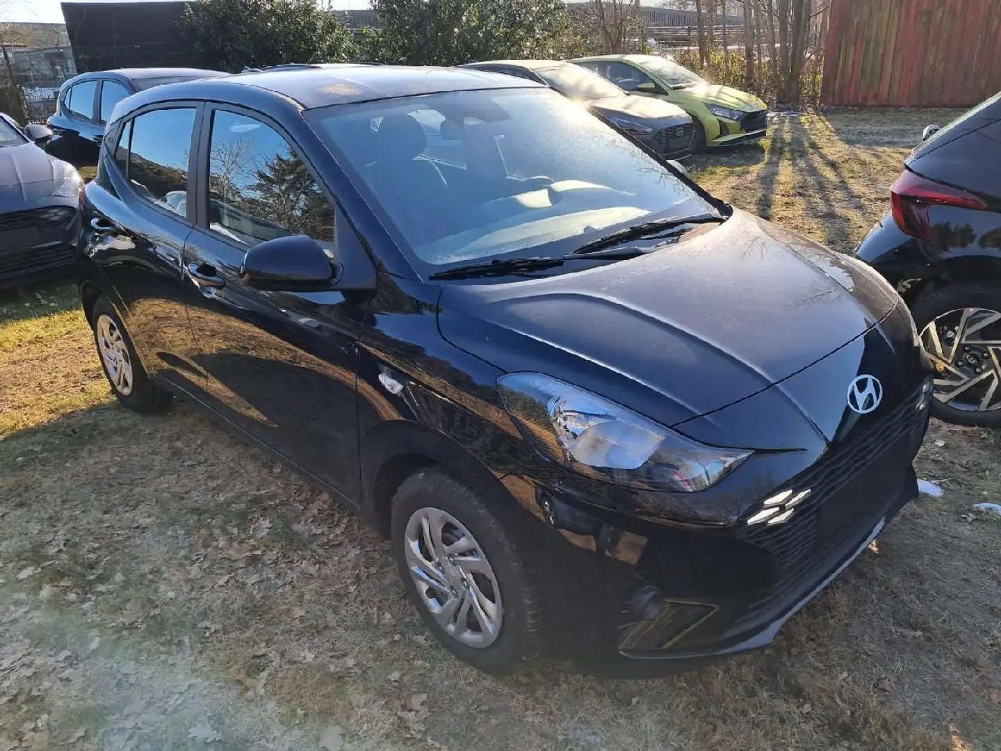Hyundai i10 i10 Select Navi/R.Kamera/Klima uvm Schwarz - 1
