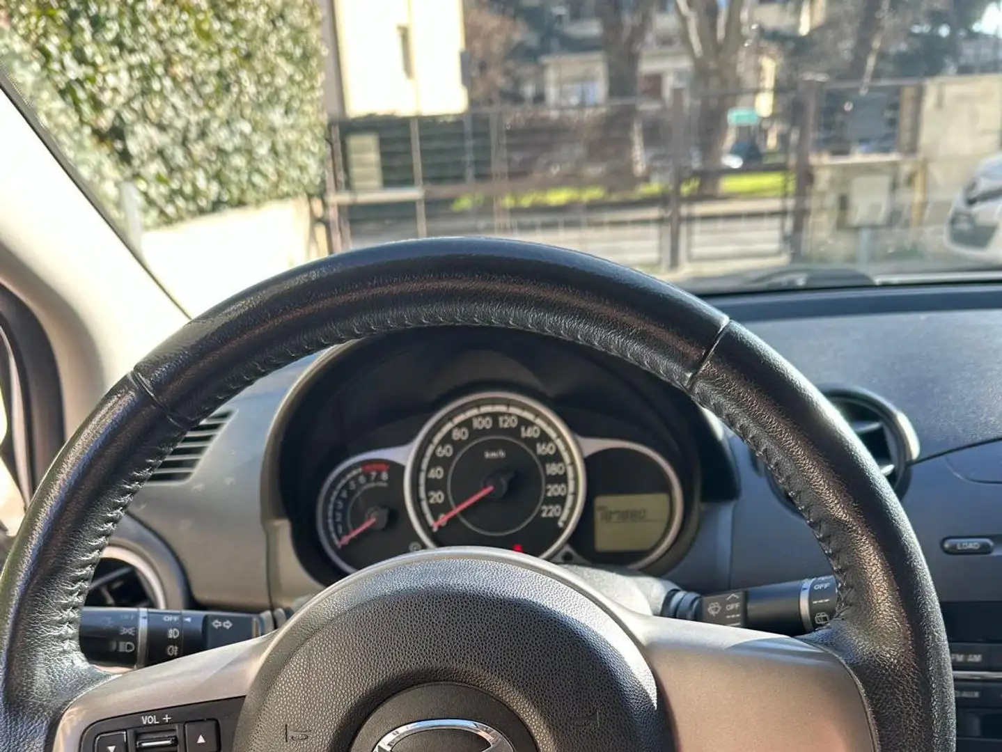 Mazda 2 2 II 2011 1.3 Start 75cv 5p Bianco - 1