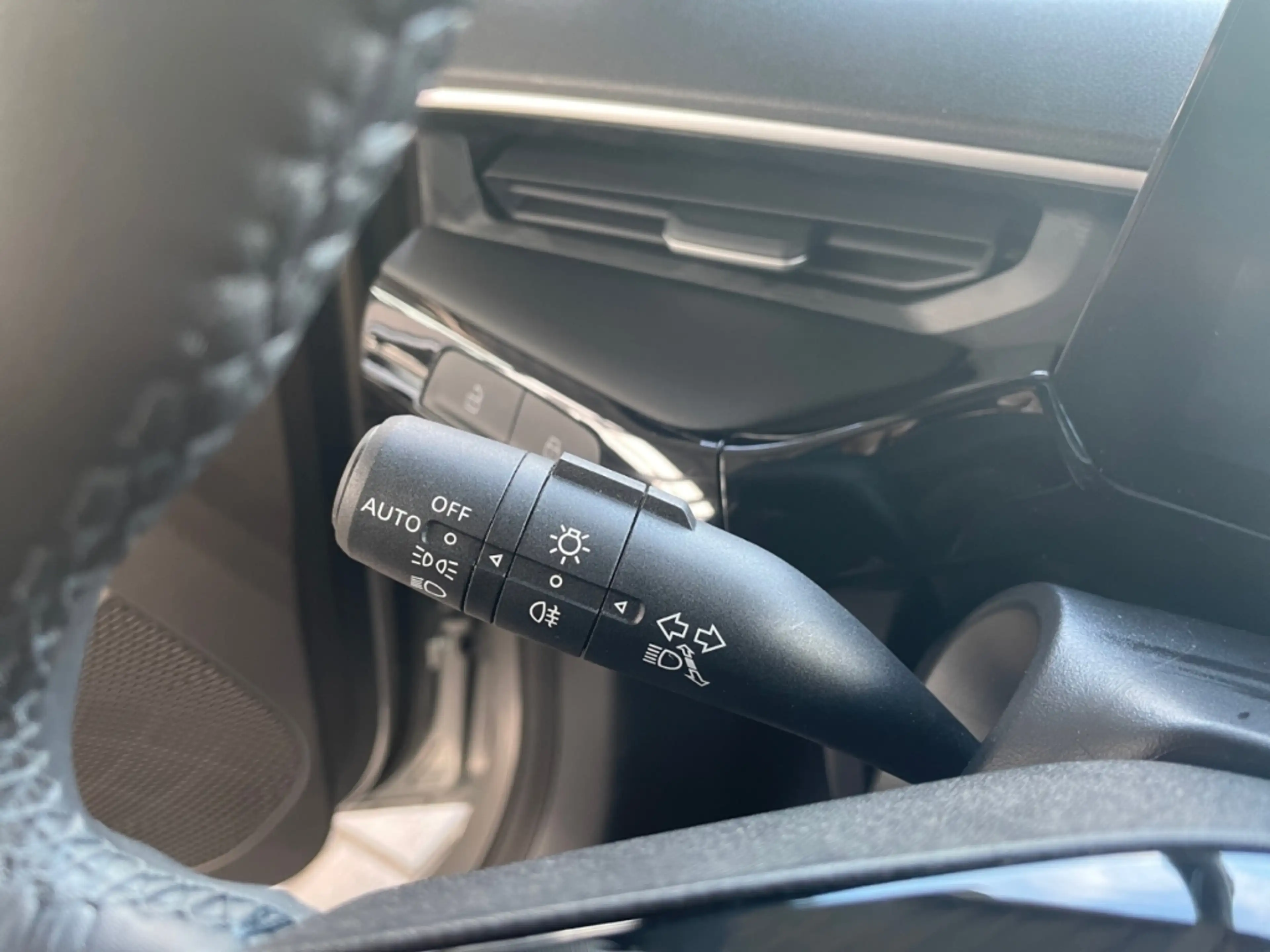 MG MG3 1.5 Hybrid+ Comfort *ACC*Kamera*CarPlay*PDC* — photo 6