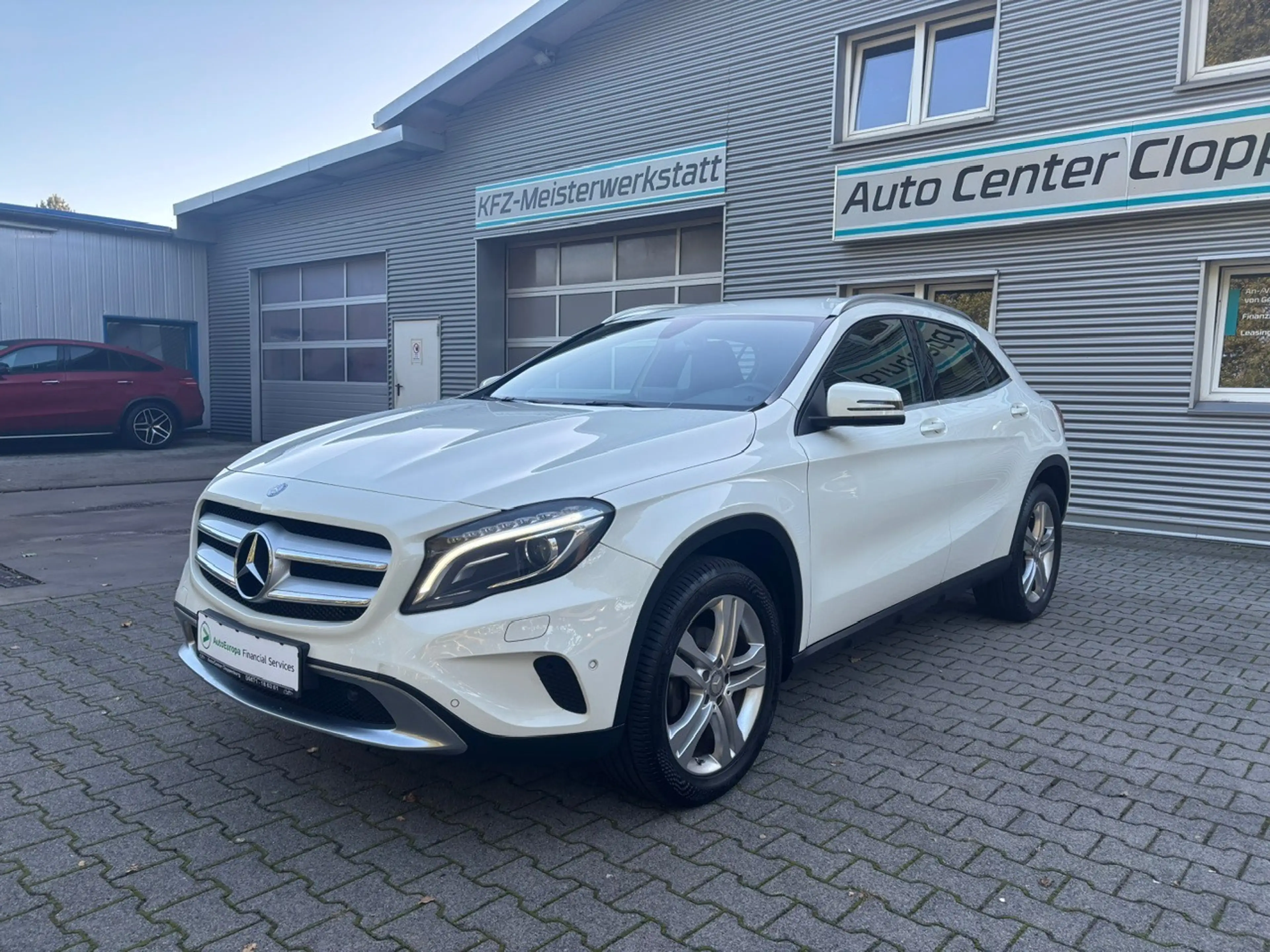 Mercedes-Benz GLA 200 7G-DCT / "Urban" / Automatik