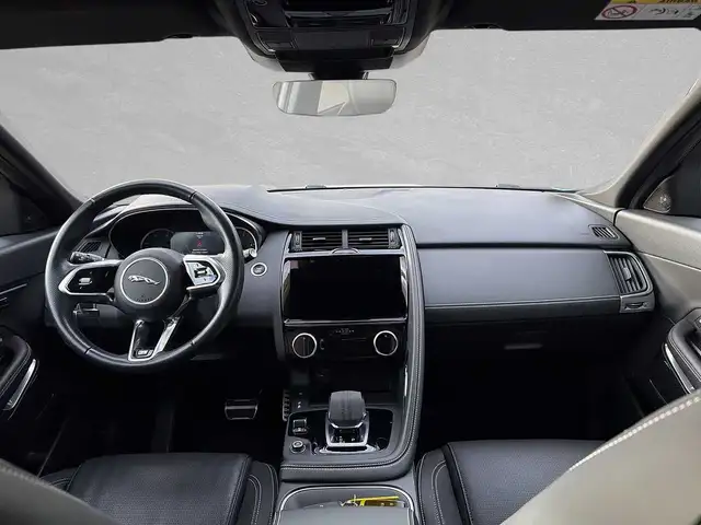 Jaguar E-Pace view 4