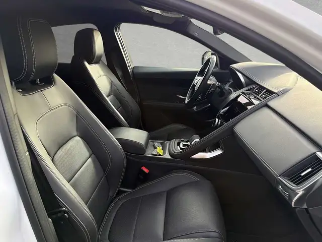 Jaguar E-Pace view 3