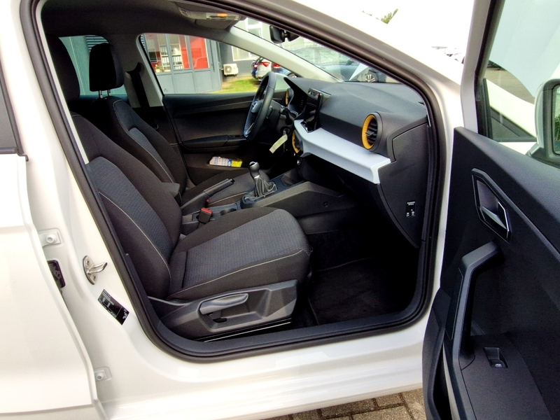SEAT Ibiza 1.0 TSI Style LED Navi Sitzhzg Klimaautomatik — photo 8