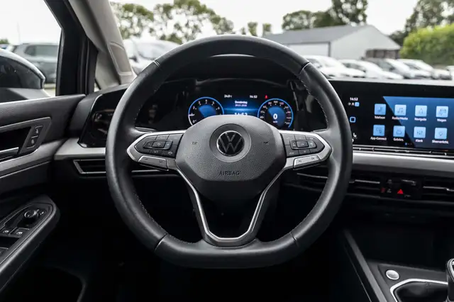 Volkswagen Golf view 7