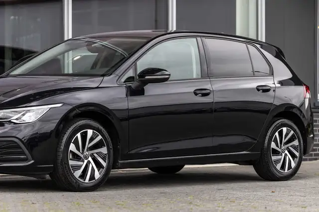 Volkswagen Golf view 14