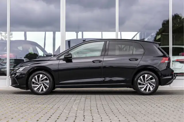 Volkswagen Golf view 5