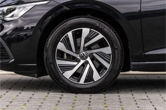 Volkswagen Golf view 19
