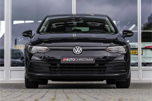 Volkswagen Golf view 3