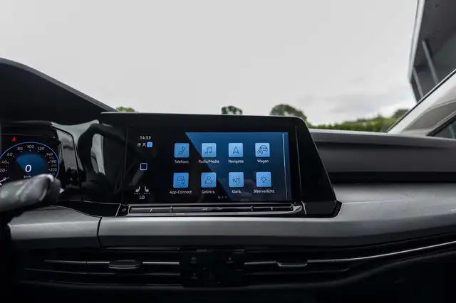 Volkswagen Golf view 27
