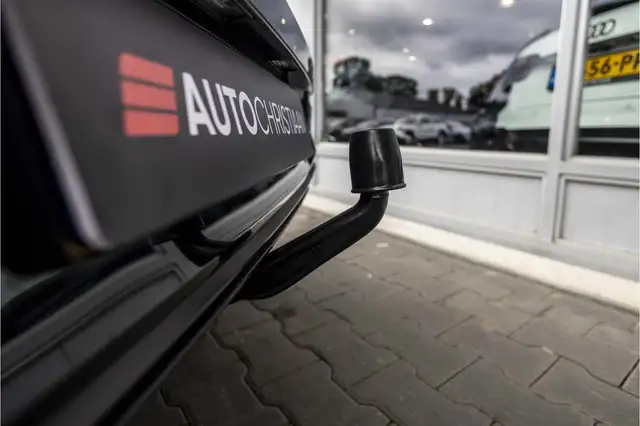 Volkswagen Golf view 20