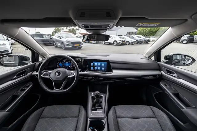 Volkswagen Golf view 6