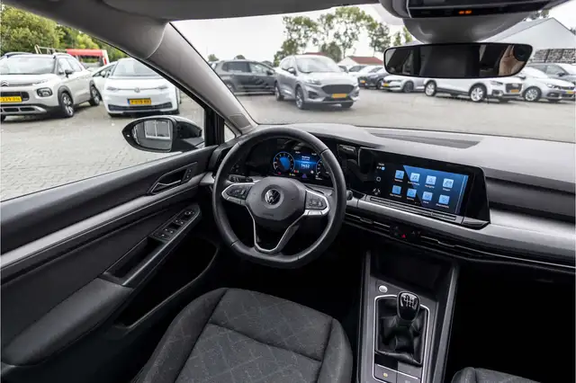 Volkswagen Golf view 21