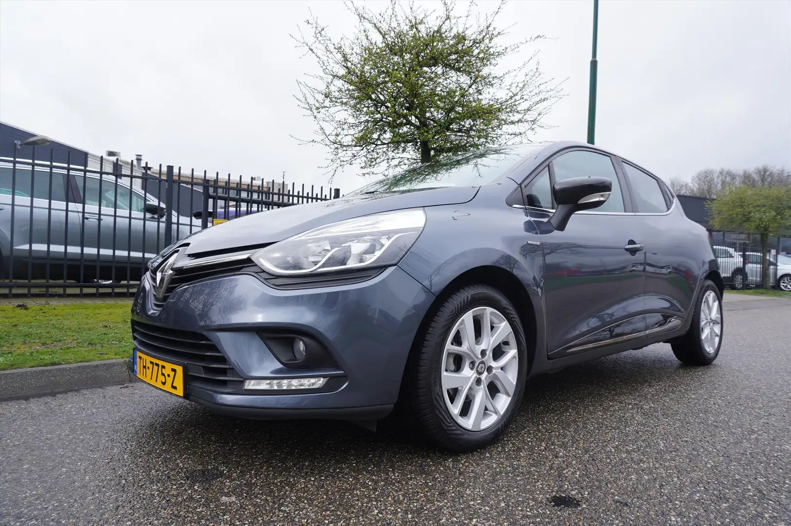 Renault Clio Energy TCe 90pk ECO2 S&S Limited AIRCO Grau - 1