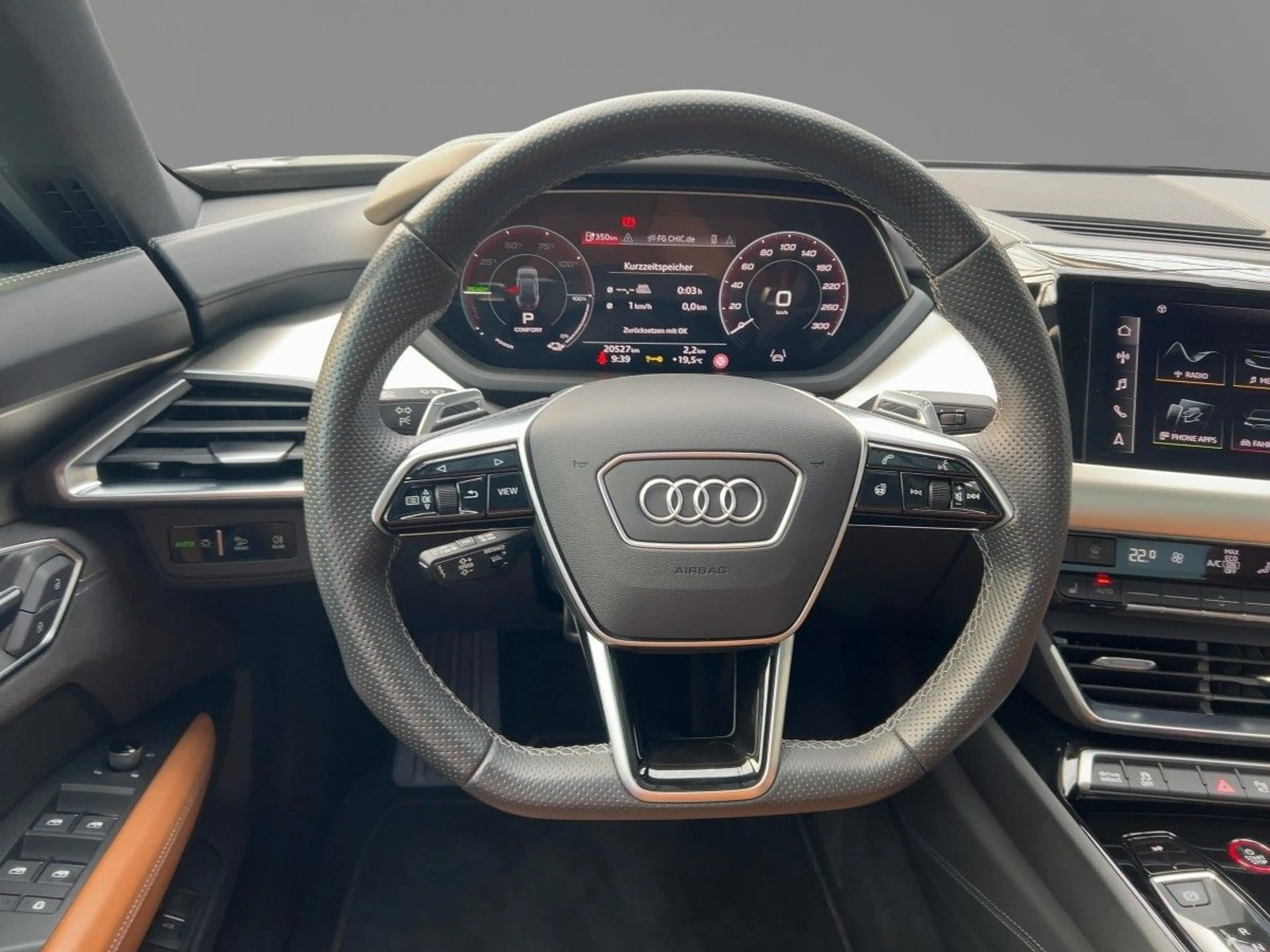 Audi e-tron GT 350 kW — photo 11