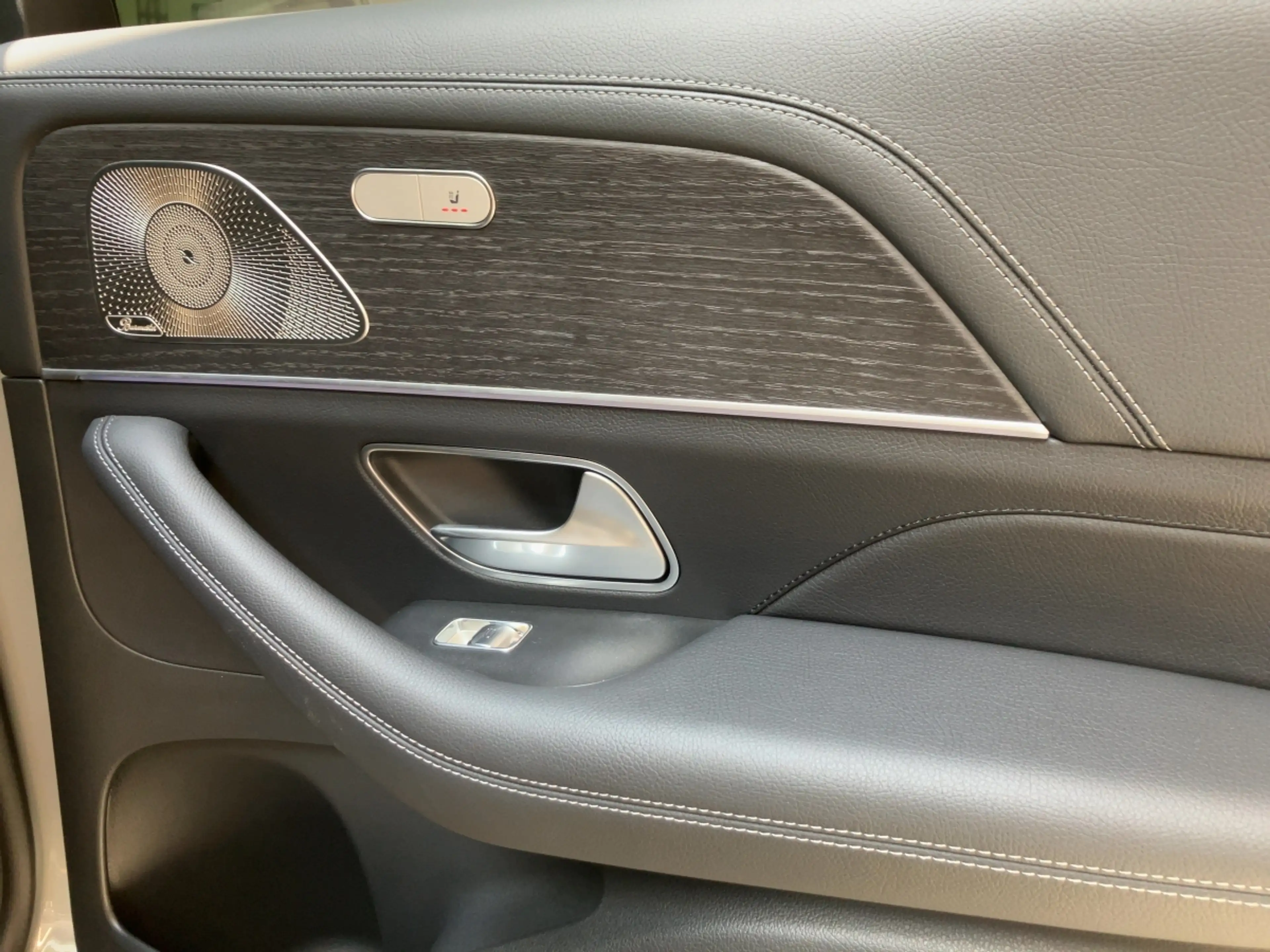 Mercedes-Benz GLE 450 d 4MATIC — photo 15