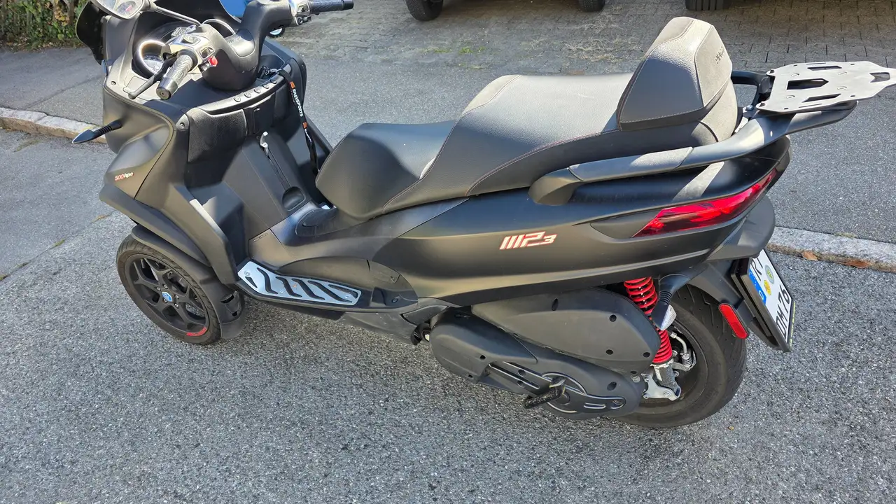 Piaggio MP3 500