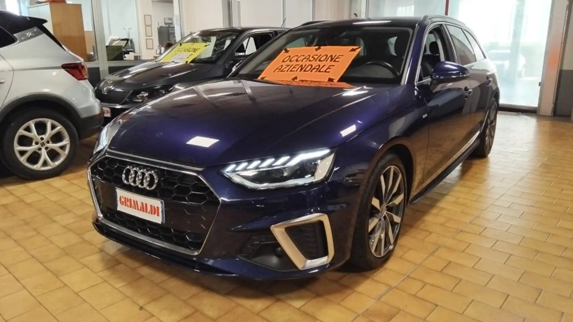 Audi A4 Avant 35 TDI S tronic S line edition MHEV Grigio - 1