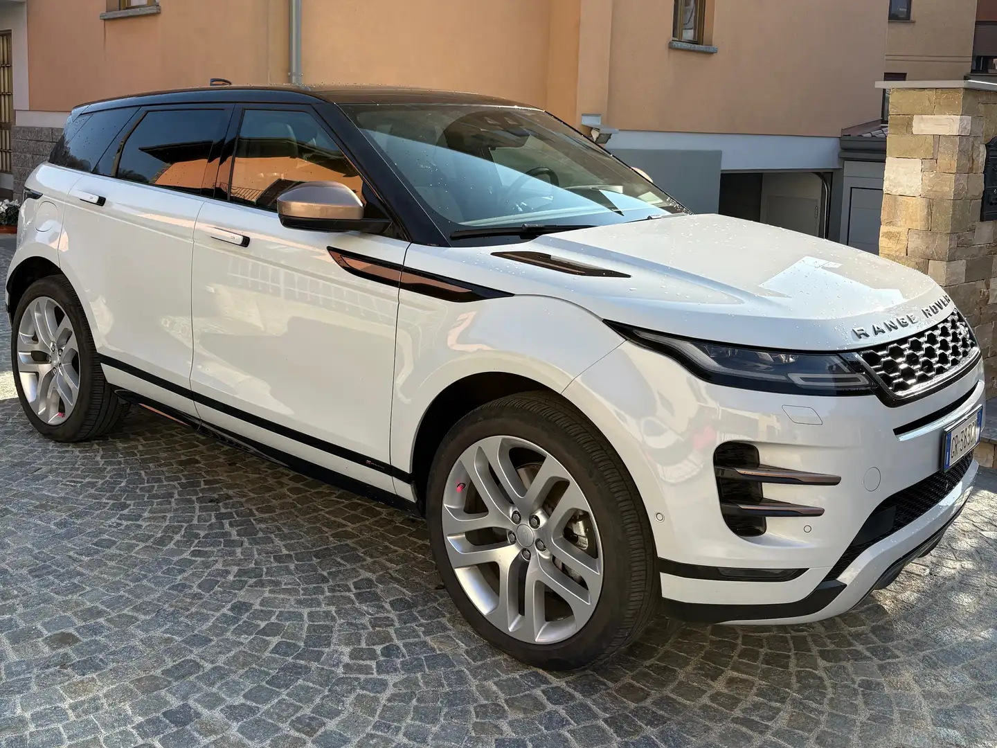 Land Rover Range Rover Evoque 2.0d i4 First Edition awd 180cv auto Bianco - 2