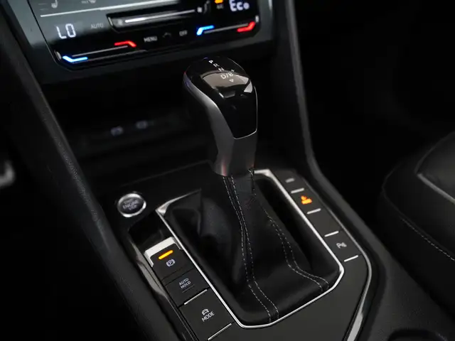 Volkswagen Tiguan view 11