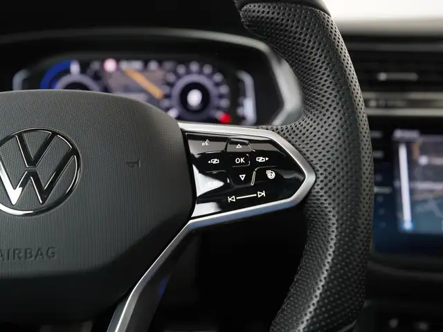 Volkswagen Tiguan view 10