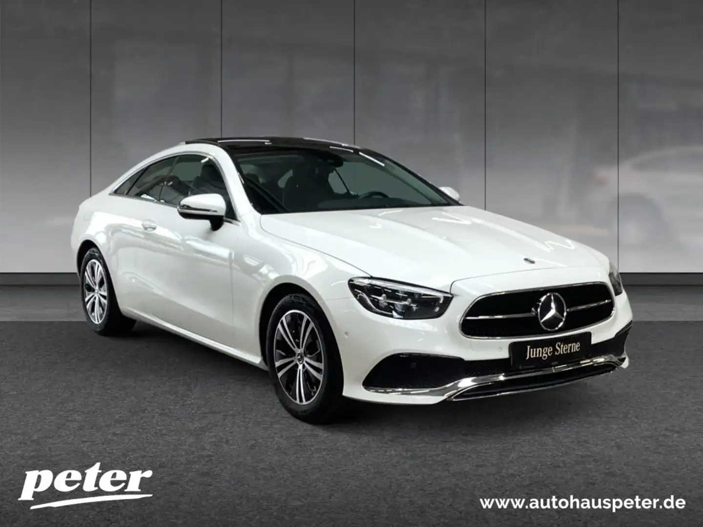 Mercedes-Benz E 220 d Coupé Avantgarde/LED/Panorama-SD/Kamera/ Fehér - 2