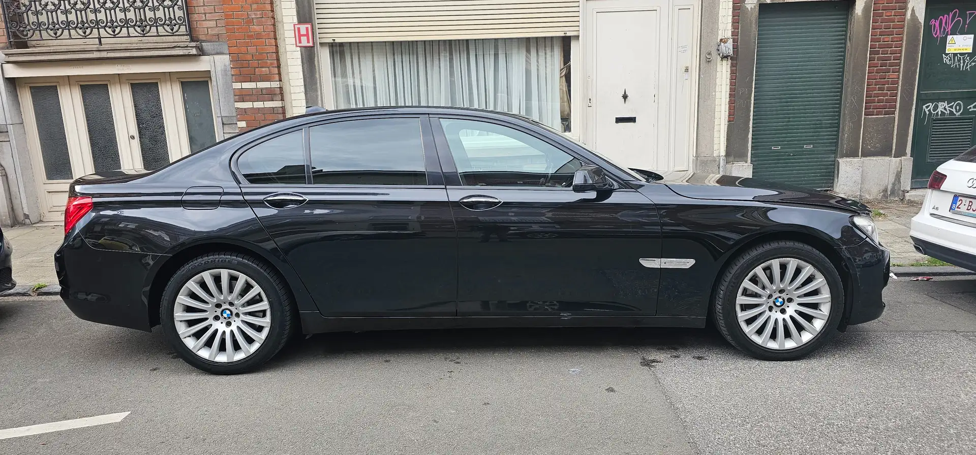 BMW 730 730 dA Zwart - 1