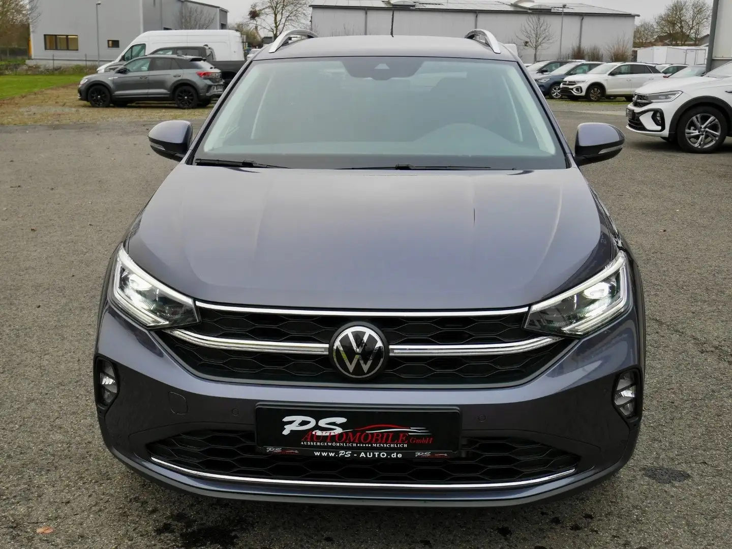 Volkswagen Taigo 1.5 TSI DSG "Style"AHK+Matrix+17"+Navi+App Grau - 2
