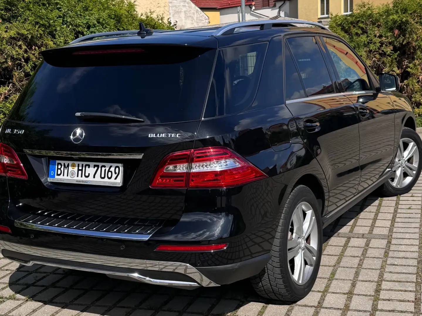 Mercedes-Benz ML 350 ML 350 BlueTEC 4MATIC 7G-TRONIC Schwarz - 1