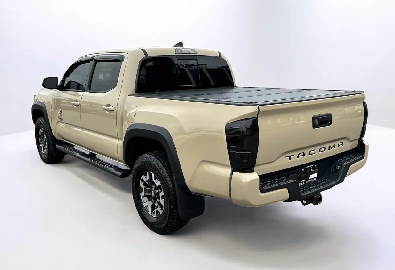 Toyota Tacoma снимка Toyota Tacoma
