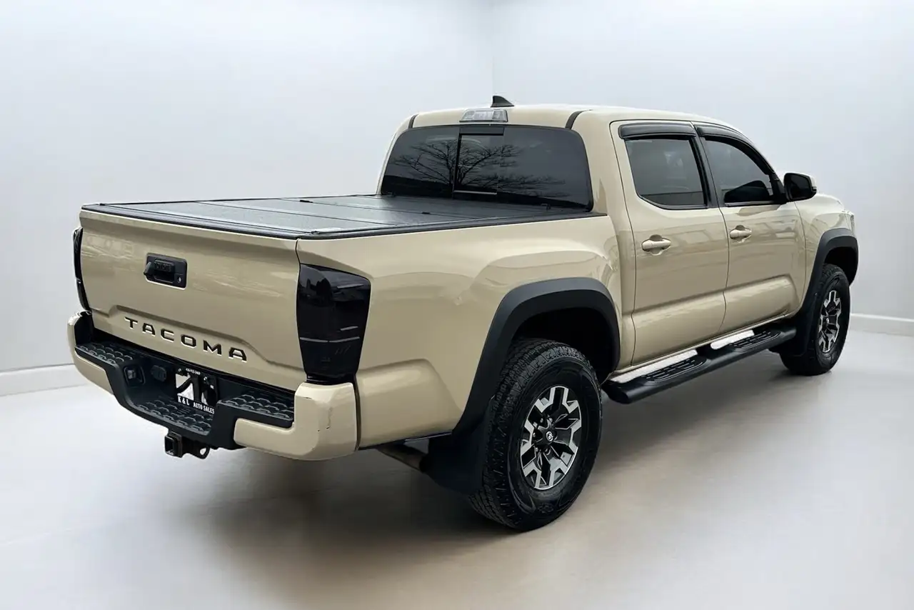 Toyota Tacoma снимка Toyota Tacoma