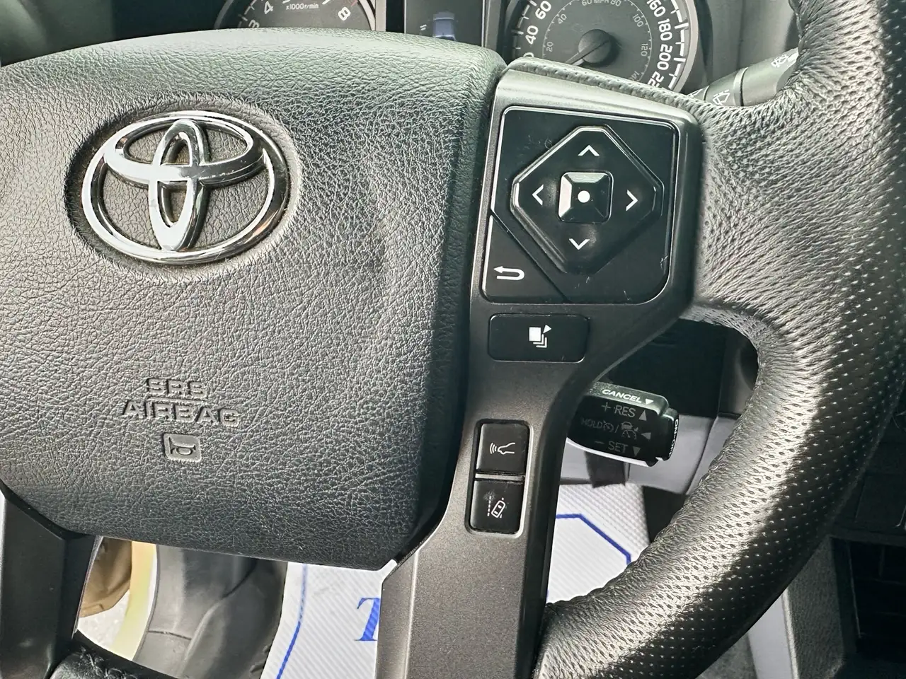 Toyota Tacoma снимка Toyota Tacoma