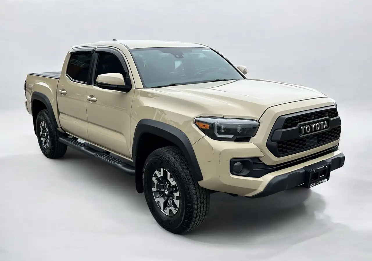 Toyota Tacoma снимка Toyota Tacoma