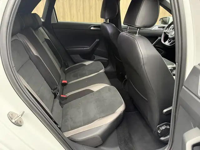 Volkswagen Polo view 12